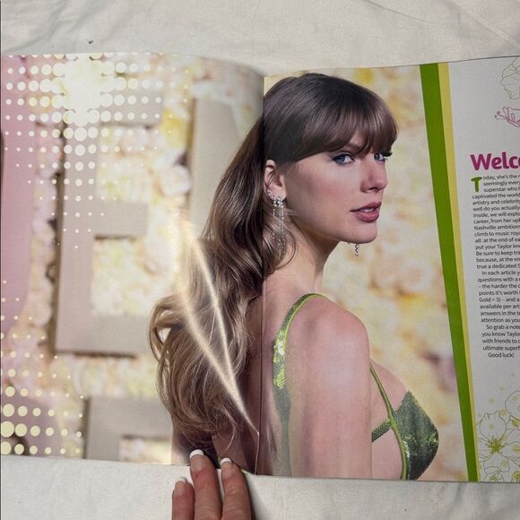 Taylor Swift 2024  Fan Magazine. Bought in the UK. - Picture 6 of 9